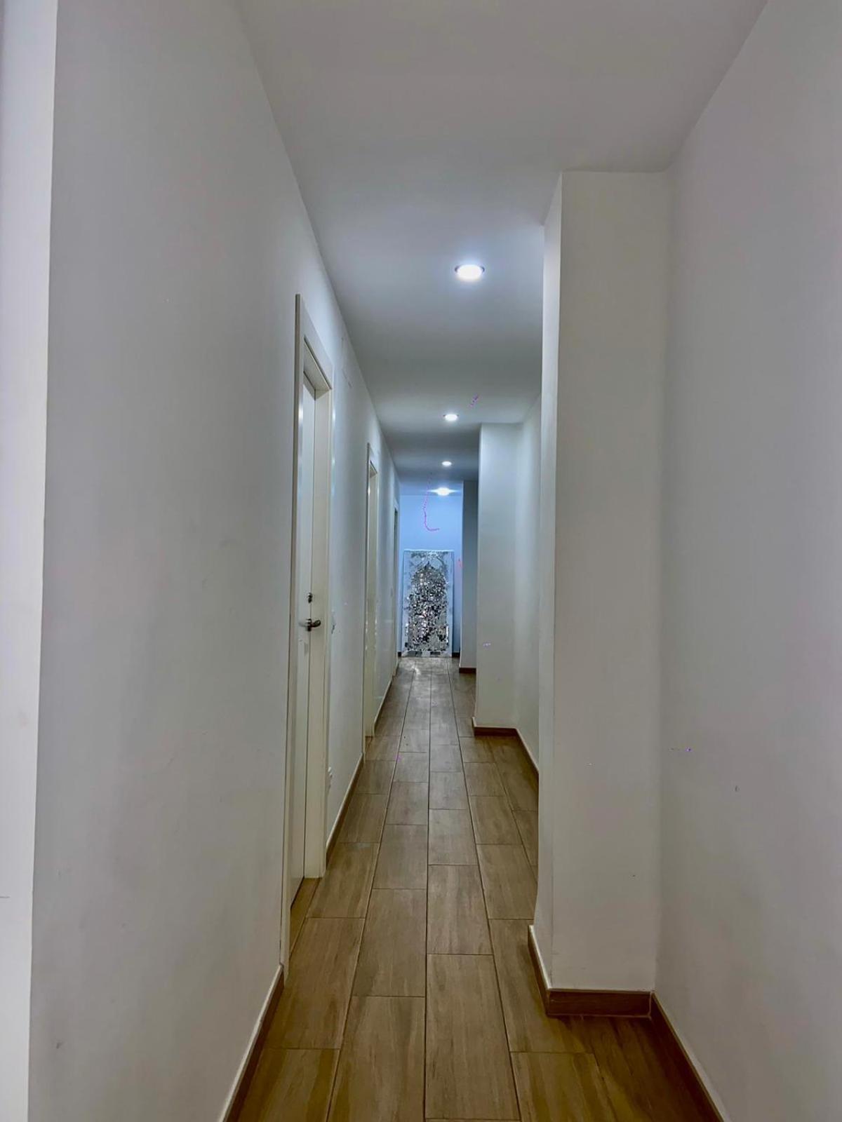 Habitaciones Frente Estacion De Tren Joaquin Sorolla บาเลนเซีย ภายนอก รูปภาพ